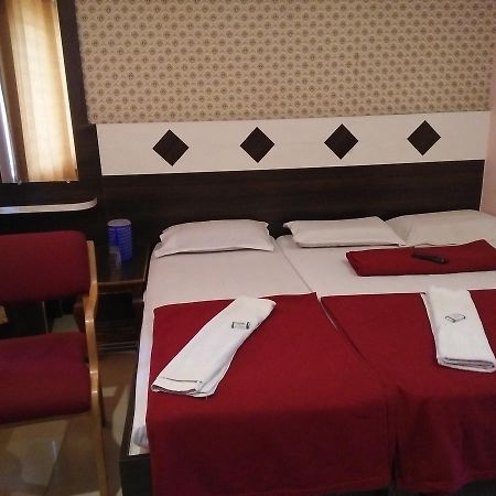 Hotel Sangeeth Lodging Mysore Luaran gambar