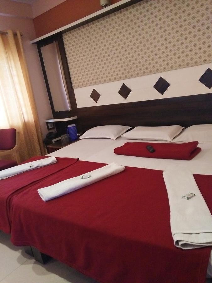 Hotel Sangeeth Lodging Mysore Luaran gambar