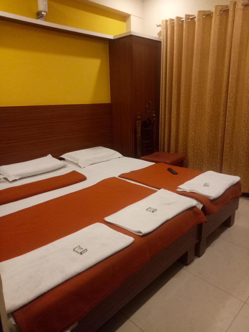 Hotel Sangeeth Lodging Mysore Luaran gambar