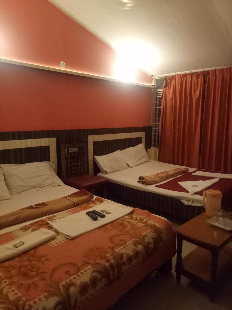 Hotel Sangeeth Lodging Mysore Luaran gambar